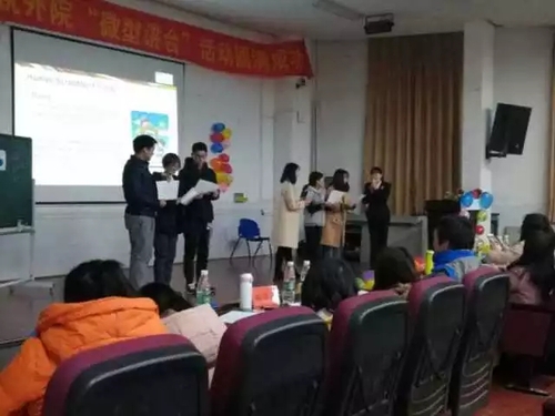 mmexport1513663605552