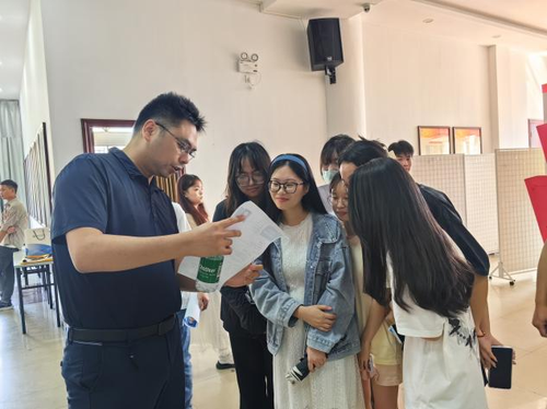 图片1 图片1